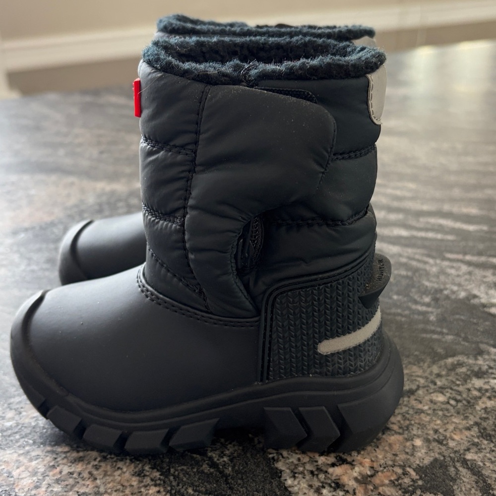 Hunter Navy Insulated Boots- Toddler - Picture 3 of 5